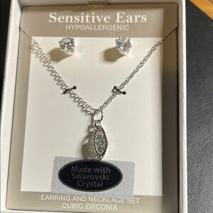 Swarovski Crystal Elements Oval Shape Necklace & Earring Set Silver Overlay